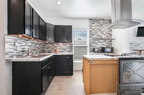 15524 Ashland Avenue Harvey IL 60426