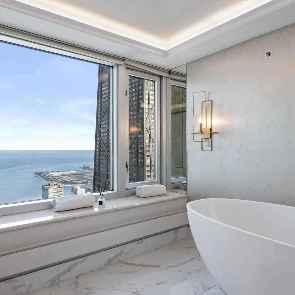 132 East Delaware Place Chicago IL 60611