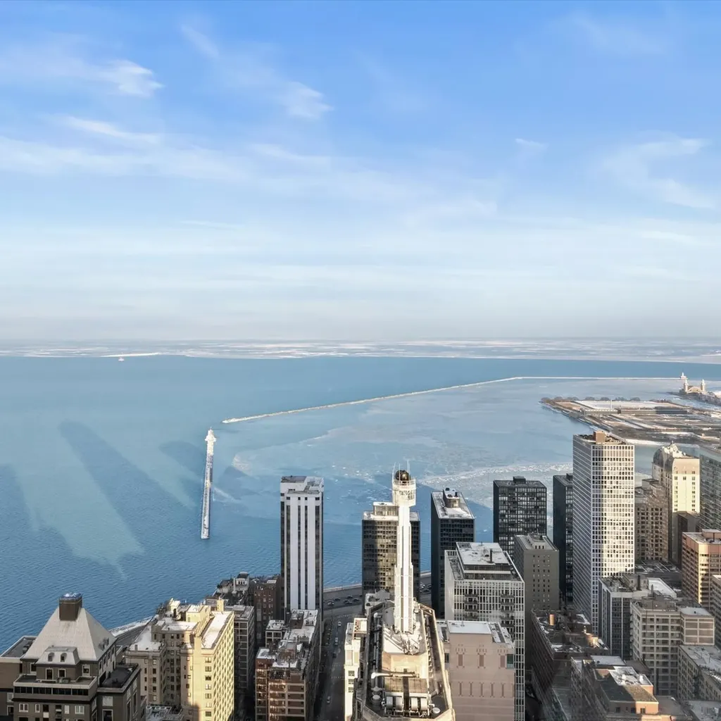 132 East Delaware Place Chicago IL 60611