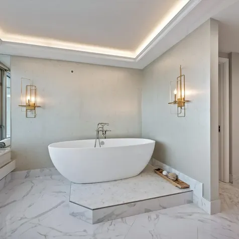 132 East Delaware Place Chicago IL 60611