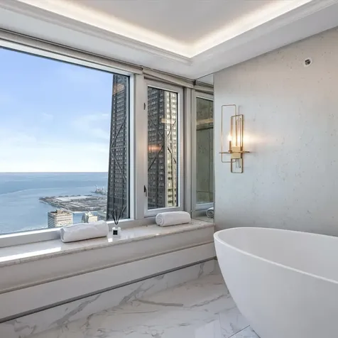 132 East Delaware Place Chicago IL 60611