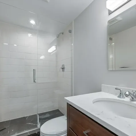 132 East Delaware Place Chicago IL 60611
