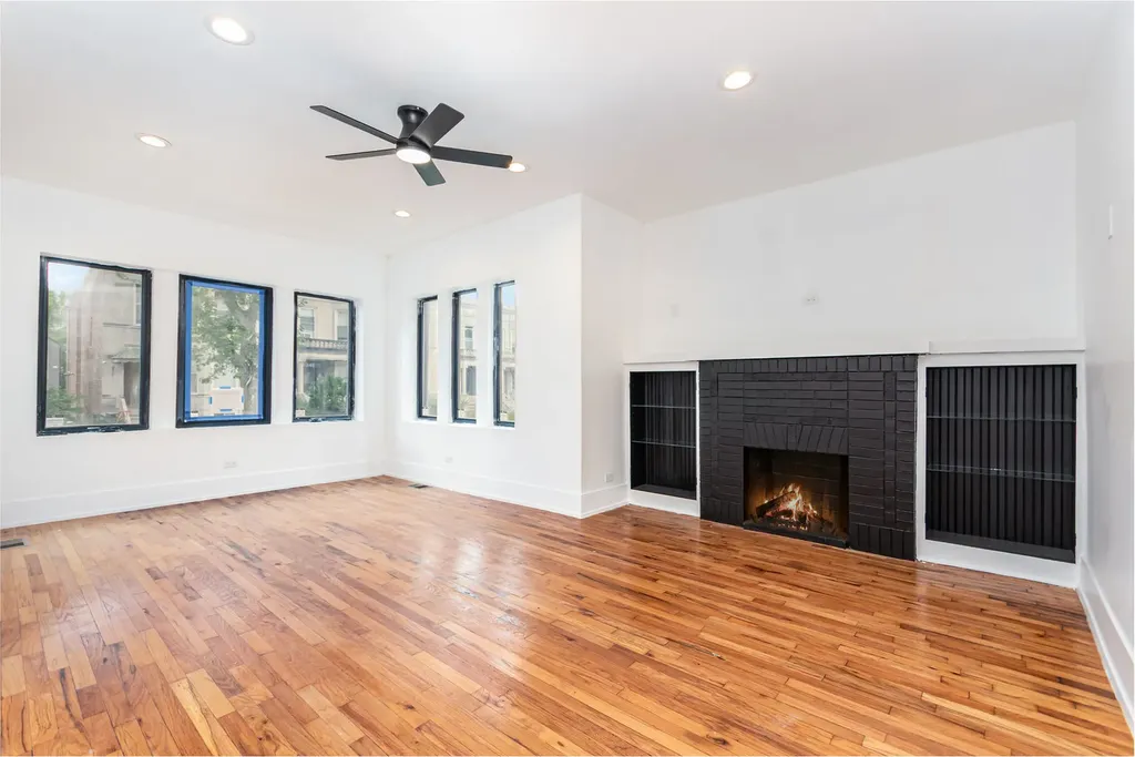 6336 South Eberhart Avenue Chicago IL 60637