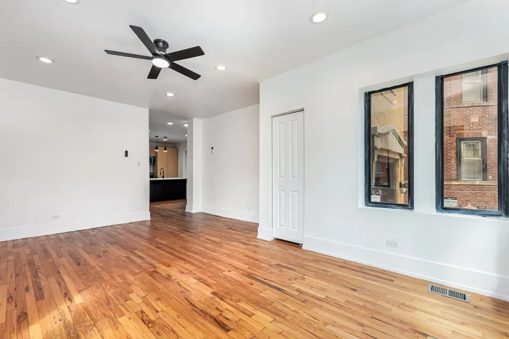 6336 South Eberhart Avenue Chicago IL 60637