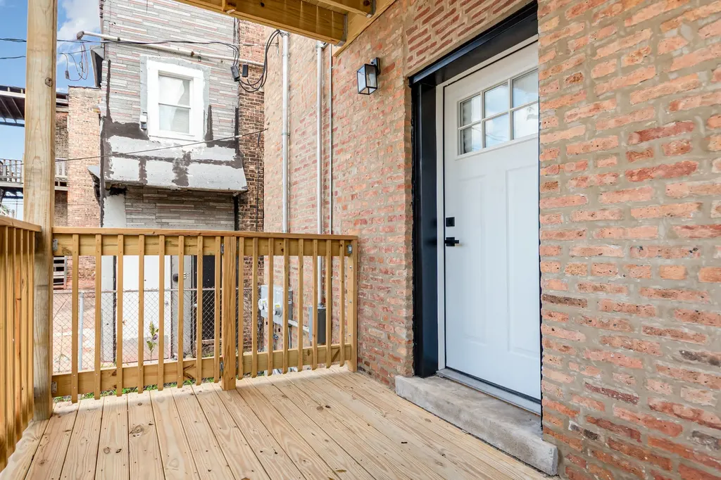 6336 South Eberhart Avenue Chicago IL 60637