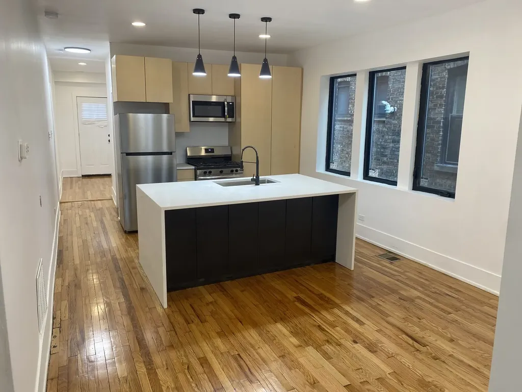 6336 South Eberhart Avenue Chicago IL 60637