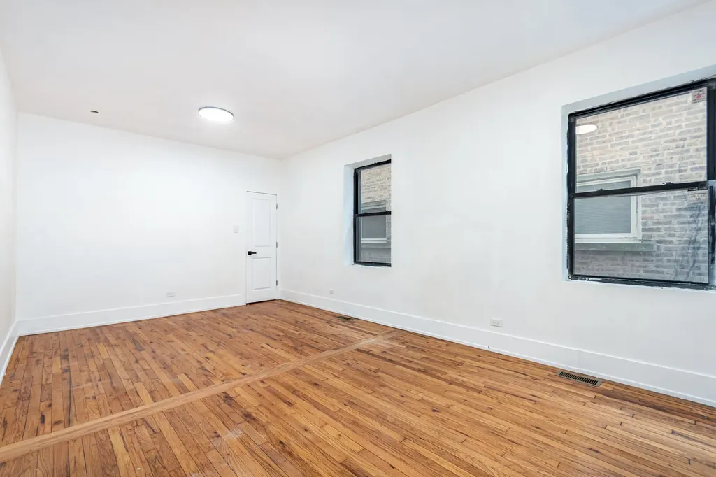 6336 South Eberhart Avenue Chicago IL 60637