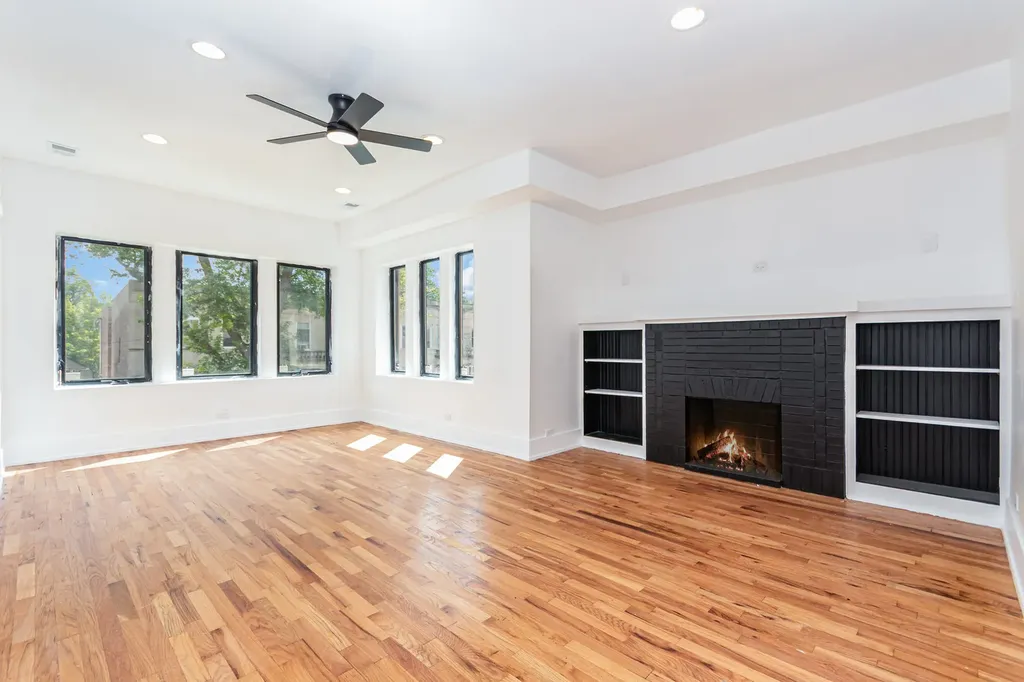 6336 South Eberhart Avenue Chicago IL 60637