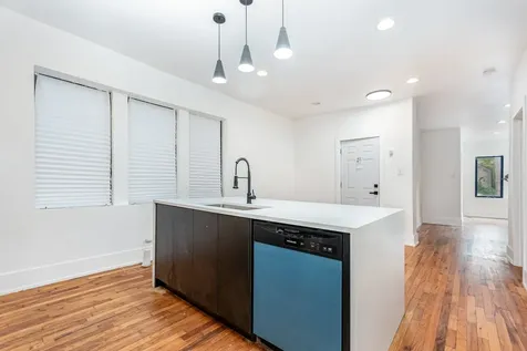 6336 South Eberhart Avenue Chicago IL 60637