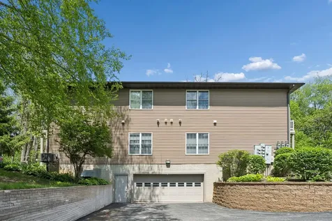 2997 3RD Street Moline IL 61265