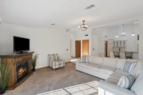 2997 3RD Street Moline IL 61265