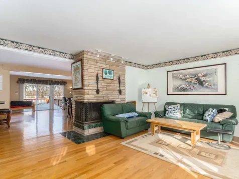 178 Brookhill Road Libertyville IL 60048