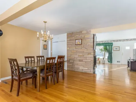 178 Brookhill Road Libertyville IL 60048