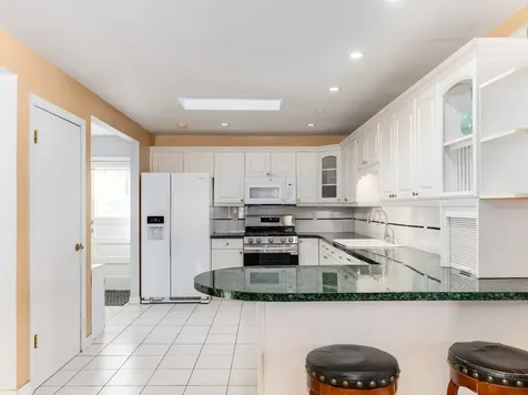 178 Brookhill Road Libertyville IL 60048
