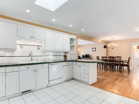 178 Brookhill Road Libertyville IL 60048