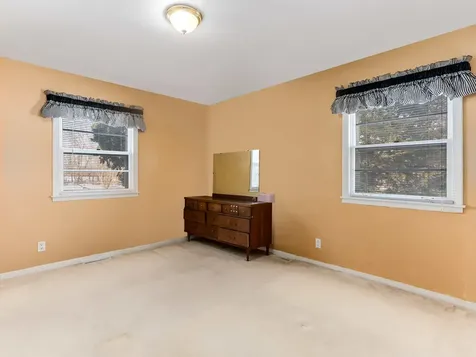 178 Brookhill Road Libertyville IL 60048