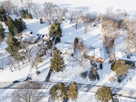 178 Brookhill Road Libertyville IL 60048