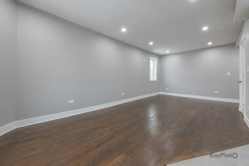 3044 West Irving Park Road Chicago IL 60618
