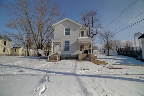 312 North 4th Street Watseka IL 60970