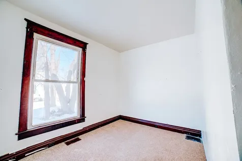 312 North 4th Street Watseka IL 60970