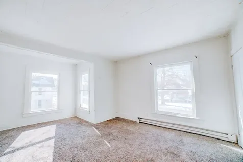 312 North 4th Street Watseka IL 60970
