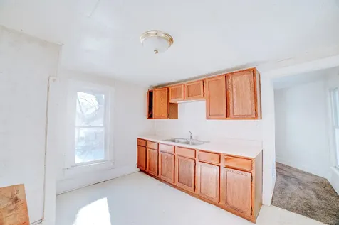 312 North 4th Street Watseka IL 60970