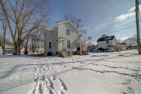 312 North 4th Street Watseka IL 60970