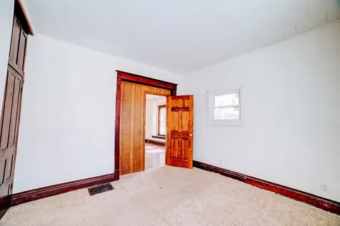 312 North 4th Street Watseka IL 60970