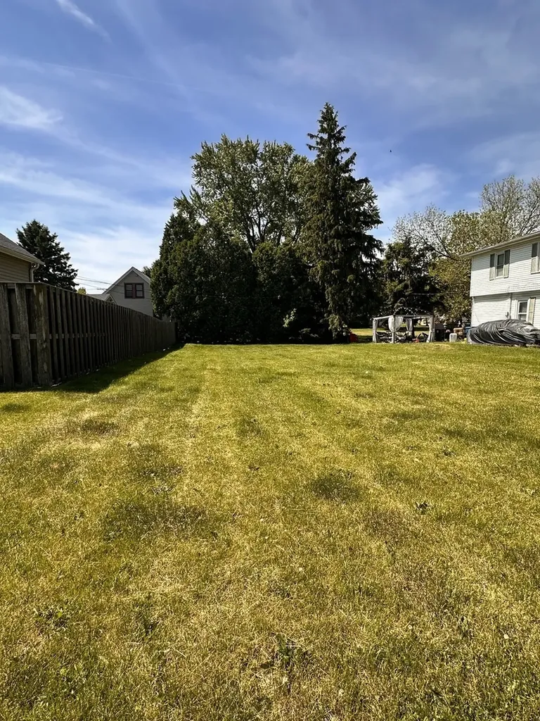 1615 Oak Street Hanover Park IL 60133