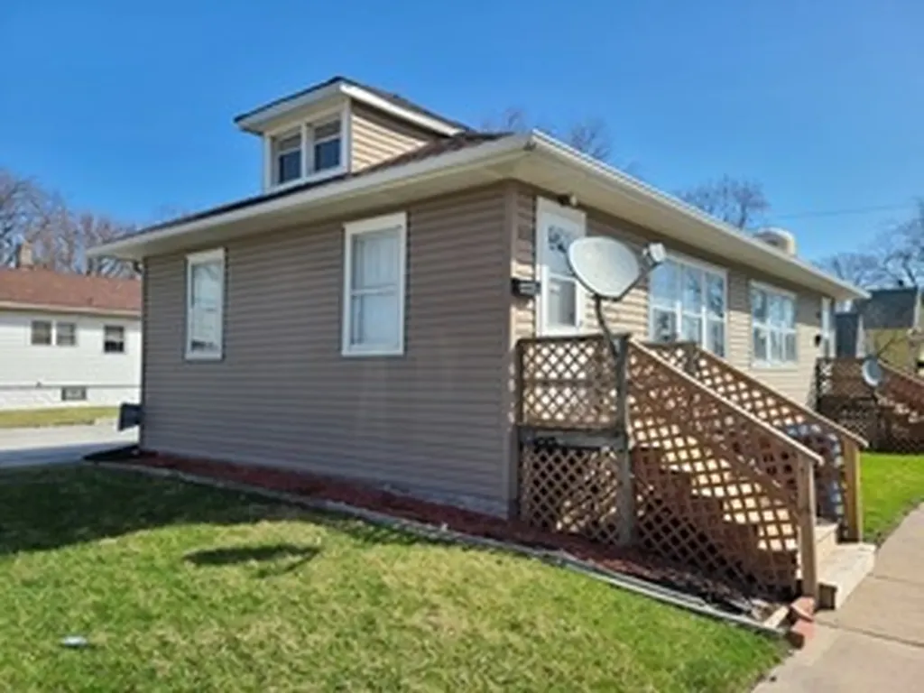 3121 Chicago Road Steger IL 60475