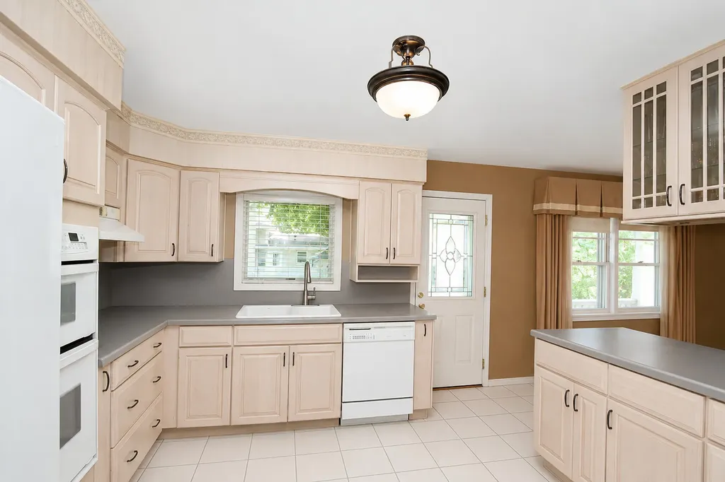 917 West Army Trail Boulevard Addison IL 60101