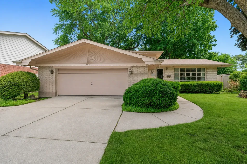 917 West Army Trail Boulevard Addison IL 60101