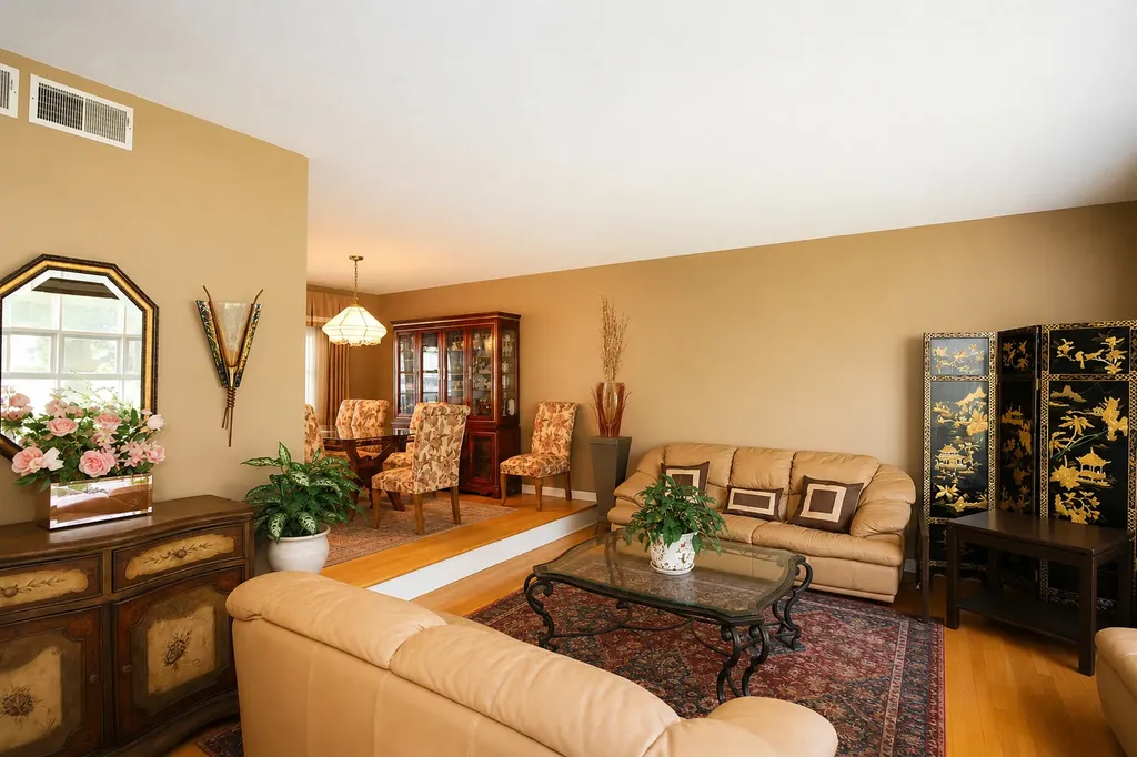917 West Army Trail Boulevard Addison IL 60101