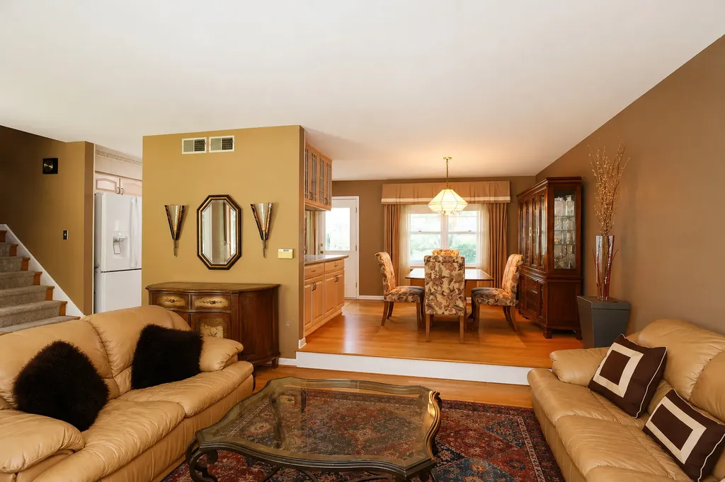 917 West Army Trail Boulevard Addison IL 60101