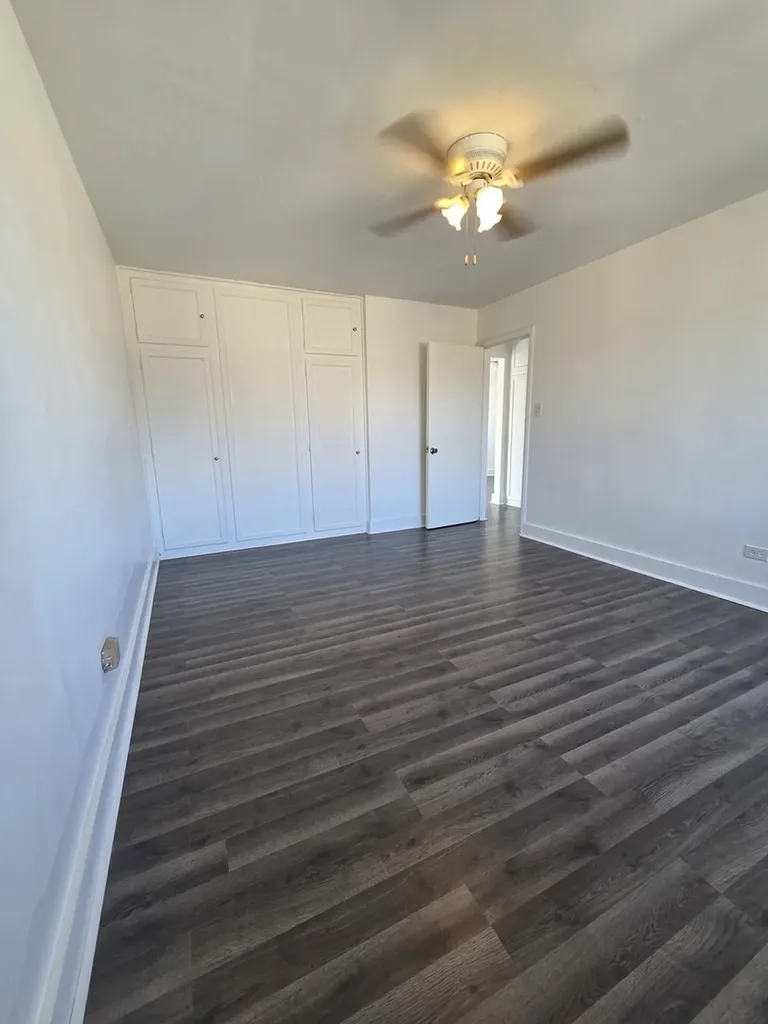 2044 East 72nd Place Chicago IL 60649
