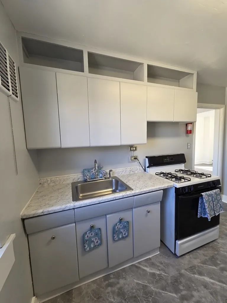 2044 East 72nd Place Chicago IL 60649