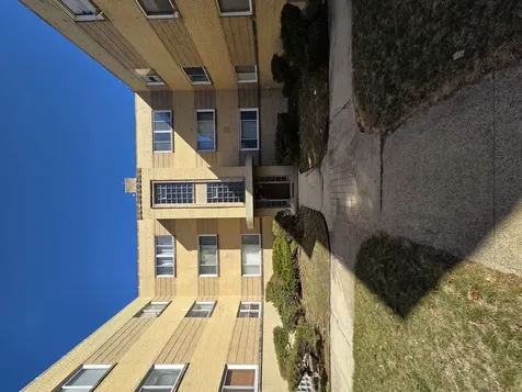 2044 East 72nd Place Chicago IL 60649