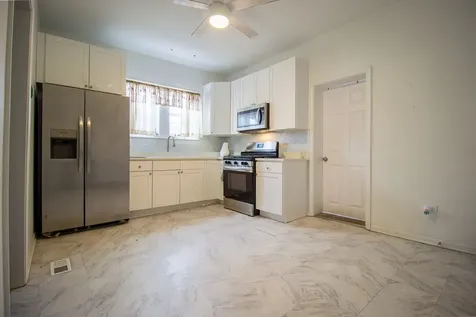 678 Douglas Avenue Calumet City IL 60409