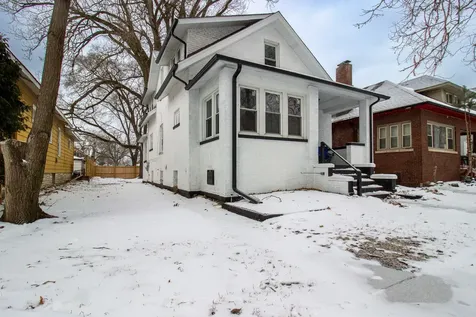 678 Douglas Avenue Calumet City IL 60409