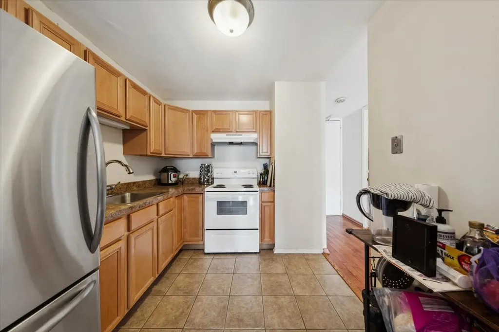 2020 North Lincoln Park West Chicago IL 60614