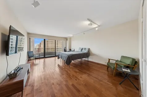 2020 North Lincoln Park West Chicago IL 60614