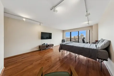 2020 North Lincoln Park West Chicago IL 60614