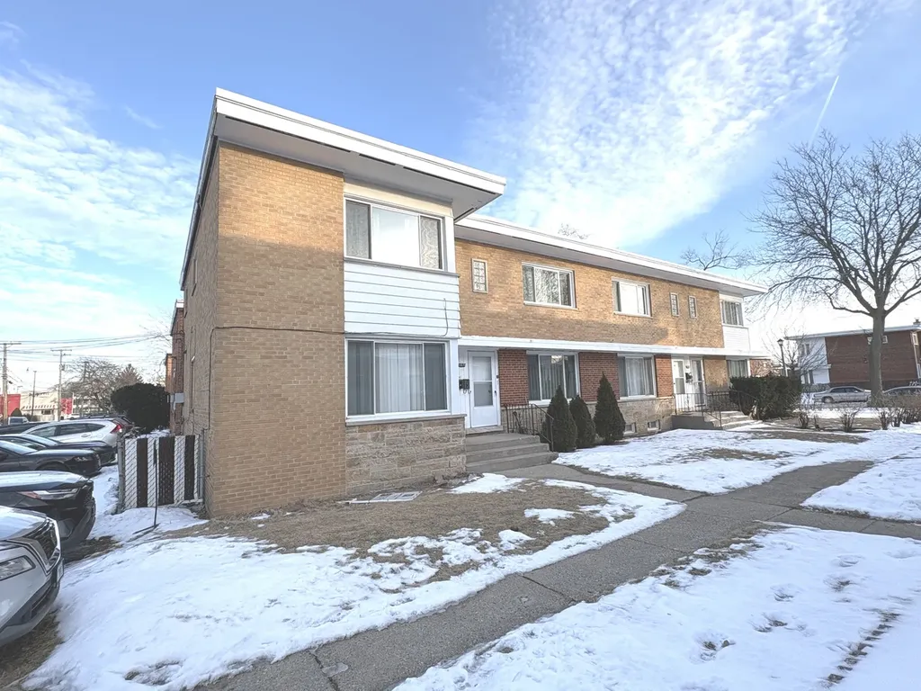 4864 Carol Street Skokie IL 60077