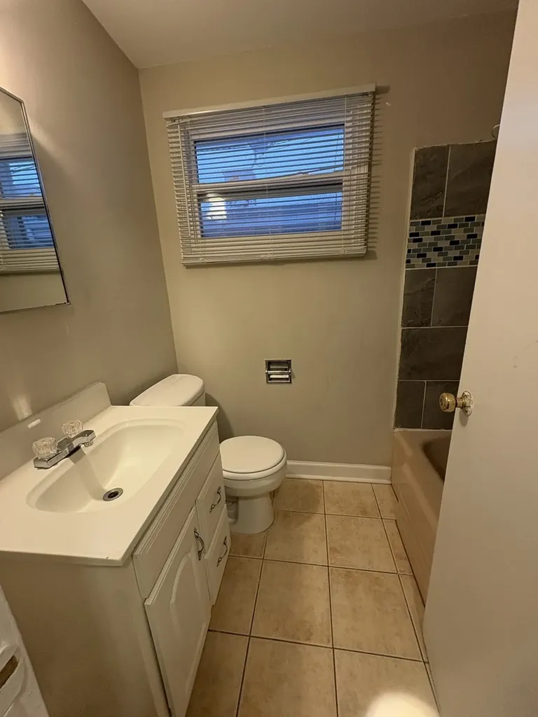 4864 Carol Street Skokie IL 60077