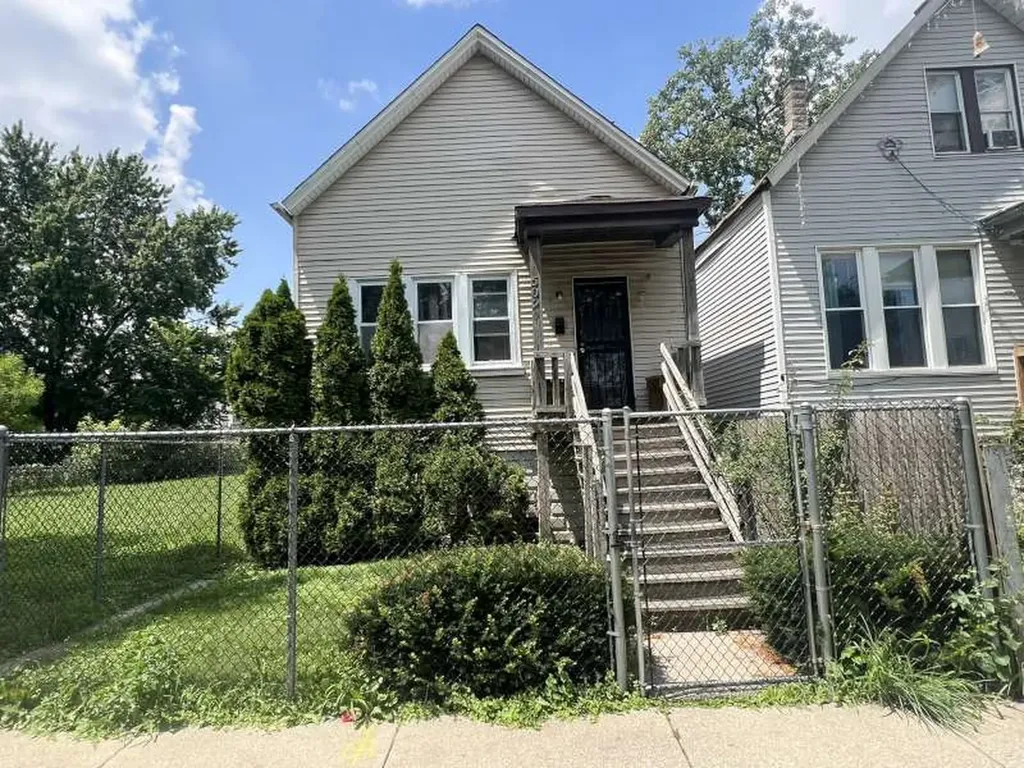 5020 South May Street Chicago IL 60609
