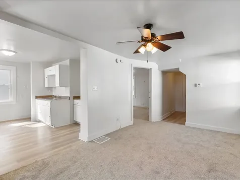 1186 24TH Street Moline IL 61265