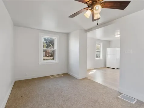 1186 24TH Street Moline IL 61265