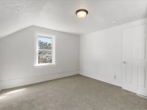 1186 24TH Street Moline IL 61265