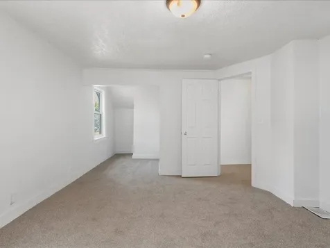 1186 24TH Street Moline IL 61265
