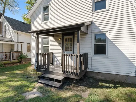 1186 24TH Street Moline IL 61265